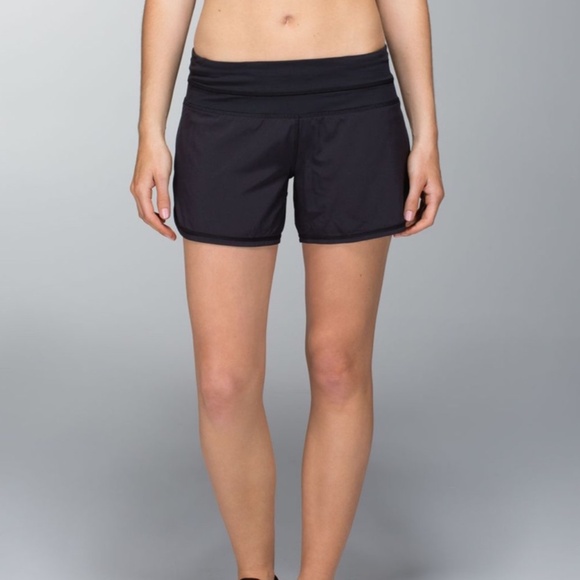lululemon Groovy Run athletica Women's Athletic Shorts - Picture 2 of 6